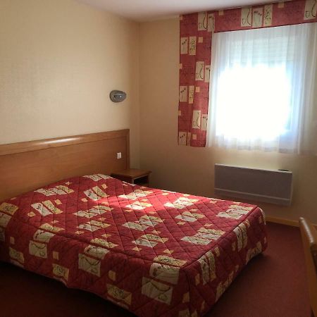Hotel La Colombiere Cantal Massiac Εξωτερικό φωτογραφία