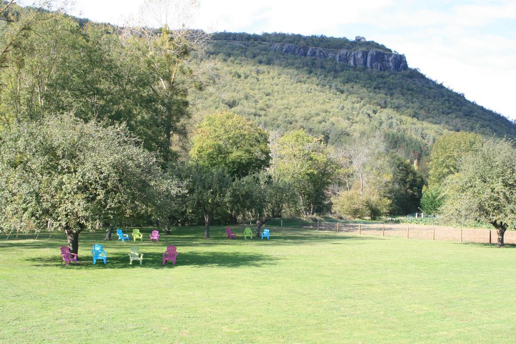 Hotel La Colombiere Cantal Massiac Εξωτερικό φωτογραφία